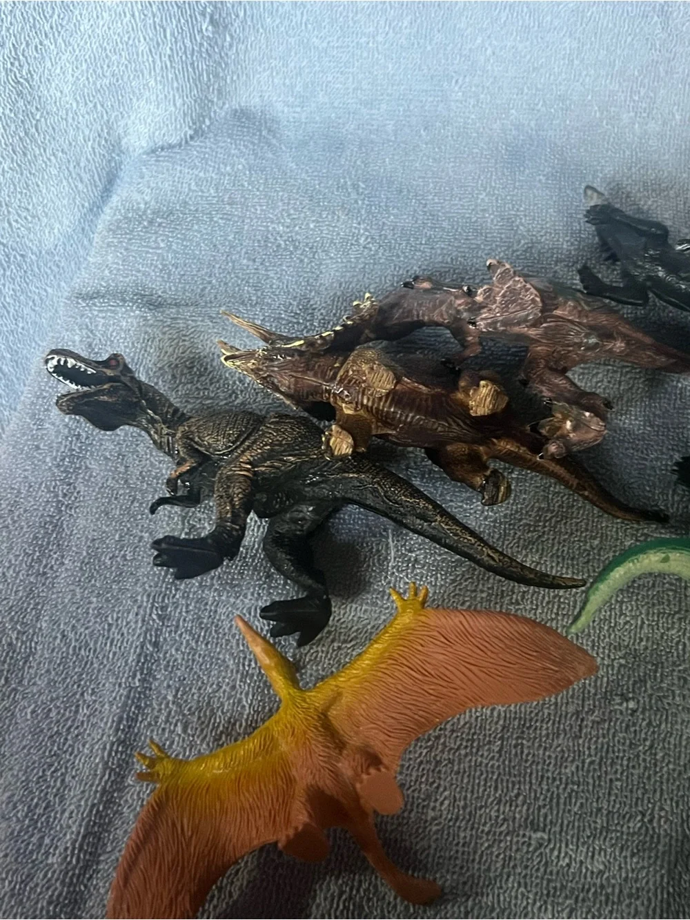 Assorted Reptile Toy Set - Green, Yellow, Brown Dinosaurs